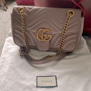 GG Gucci Marmont shoulder bag